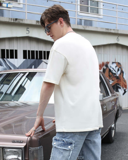 Logeqi essential solid t-shirt in off-white for a relaxed, casual style, perfect for everyday wear