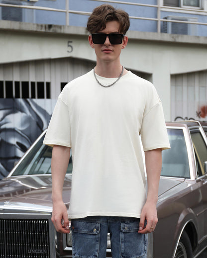 Logeqi essential solid t-shirt in cream color, perfect for casual everyday wear