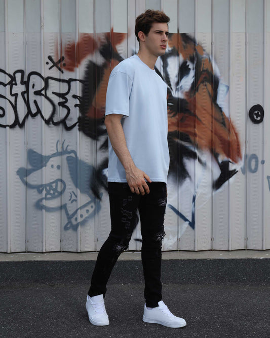 Logeqi Oversize T-Shirt in Light Blue, a versatile essential solid t-shirt for casual wear
