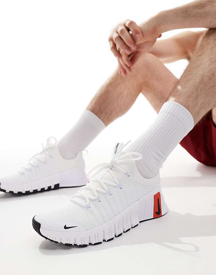 Nike Free Metcon 6 unisex sneakers in white with black and red accents for versatile workouts