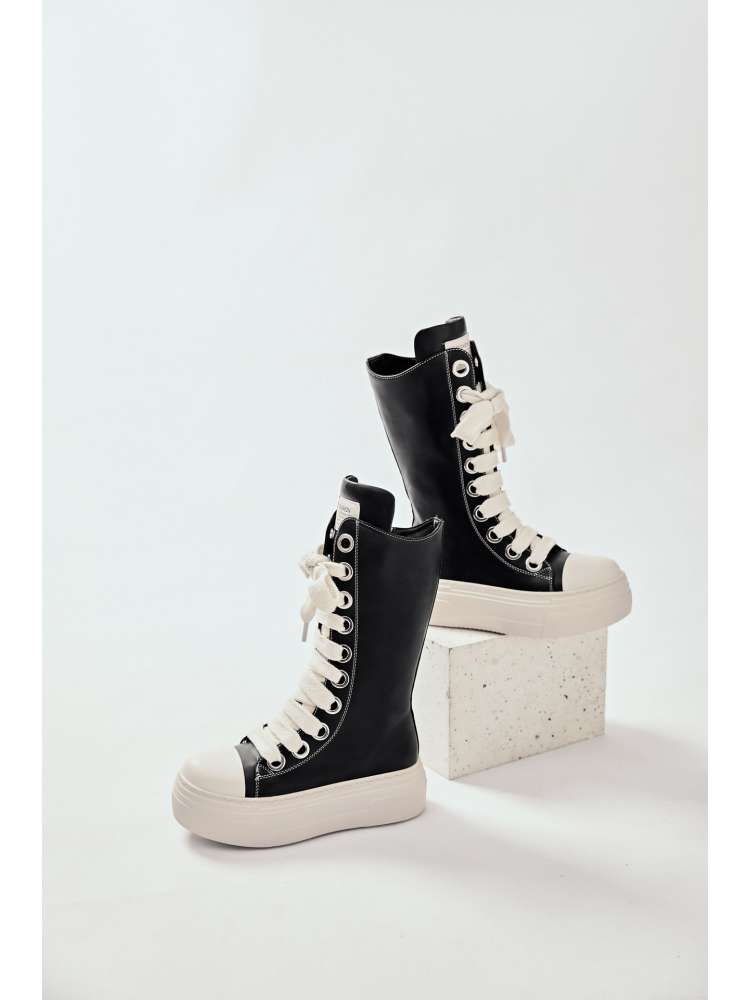 Wholesale7 platform high top boots in black with white laces and thick sole