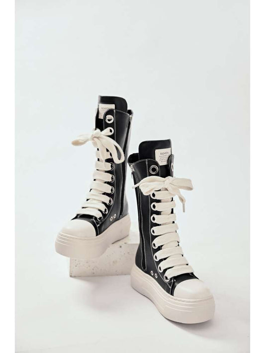 Wholesale7 black and white platform high top boots with thick sole and lace-up design