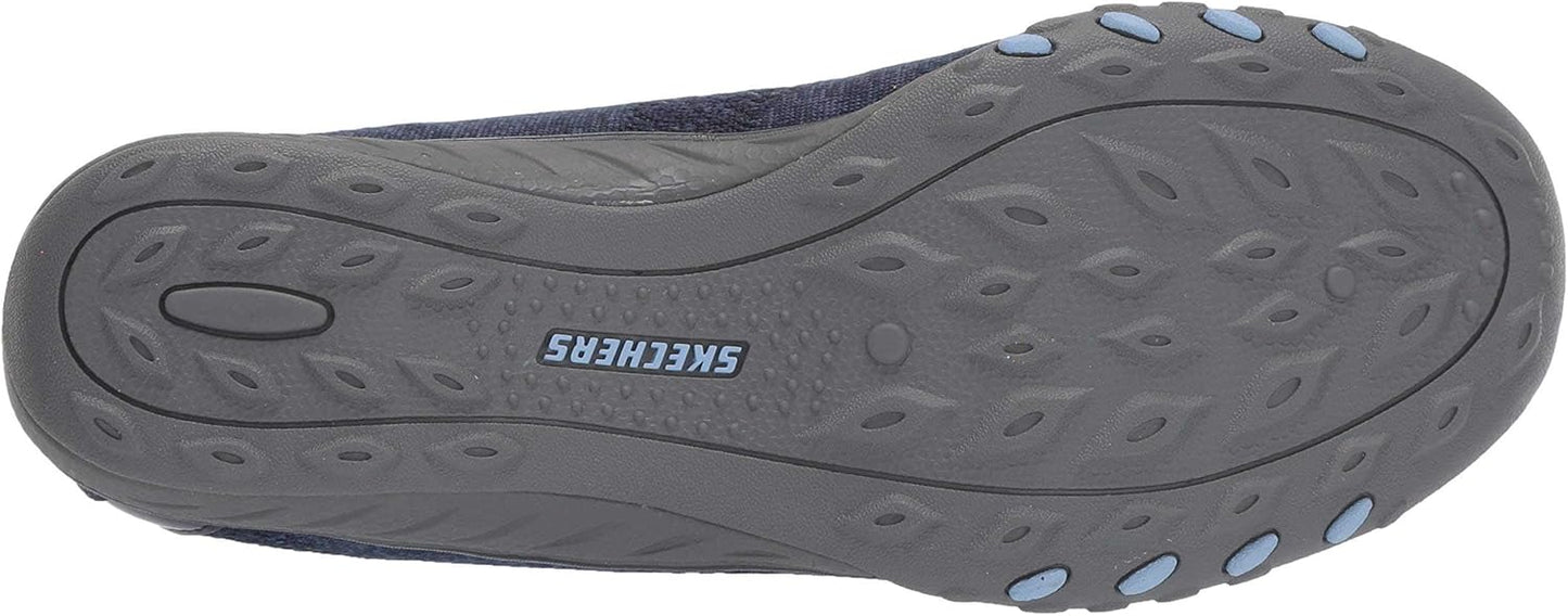 Skechers women's Breathe-Easy sneakers sole design featuring flexible traction pattern for comfort