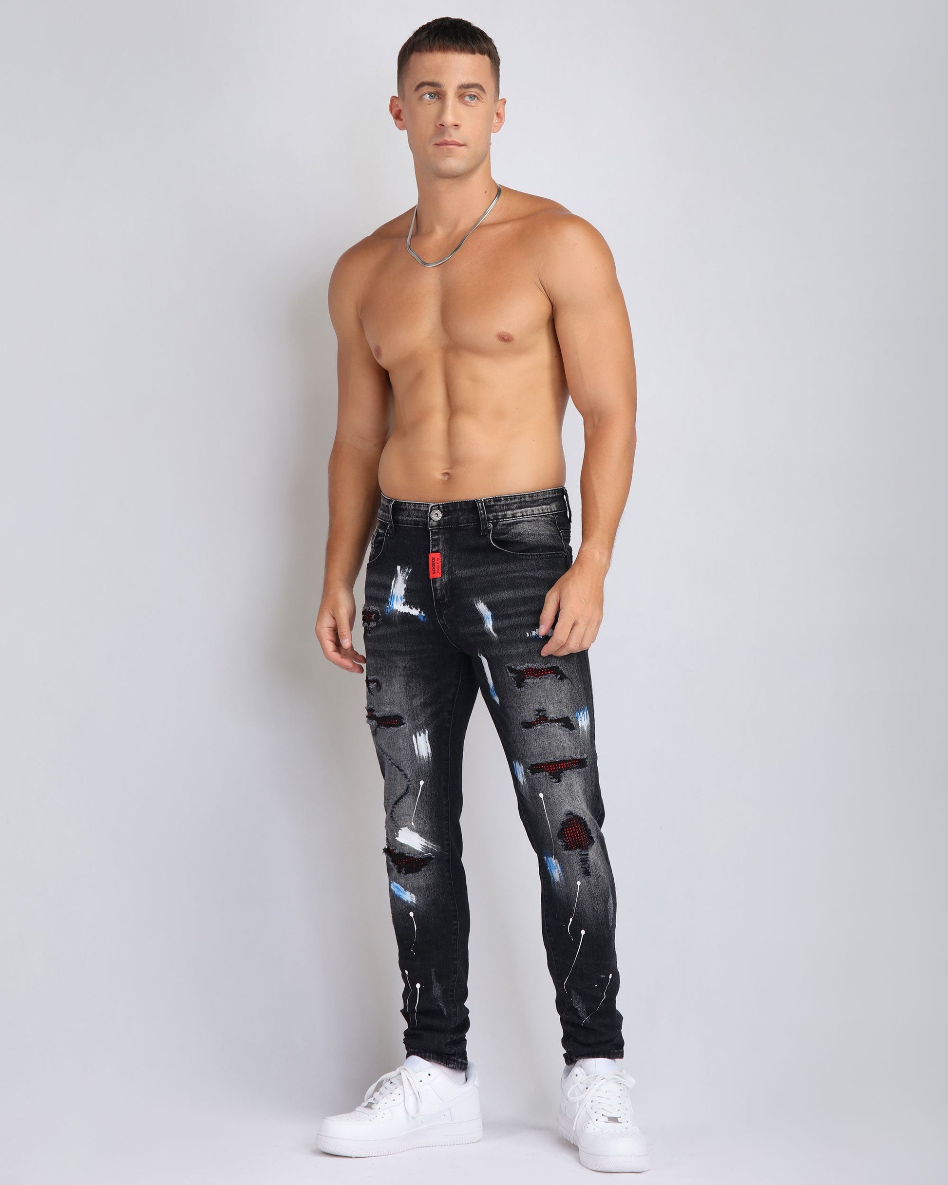 Logeqi street art jeans with distressed design and stylish paint splatters for a trendy look