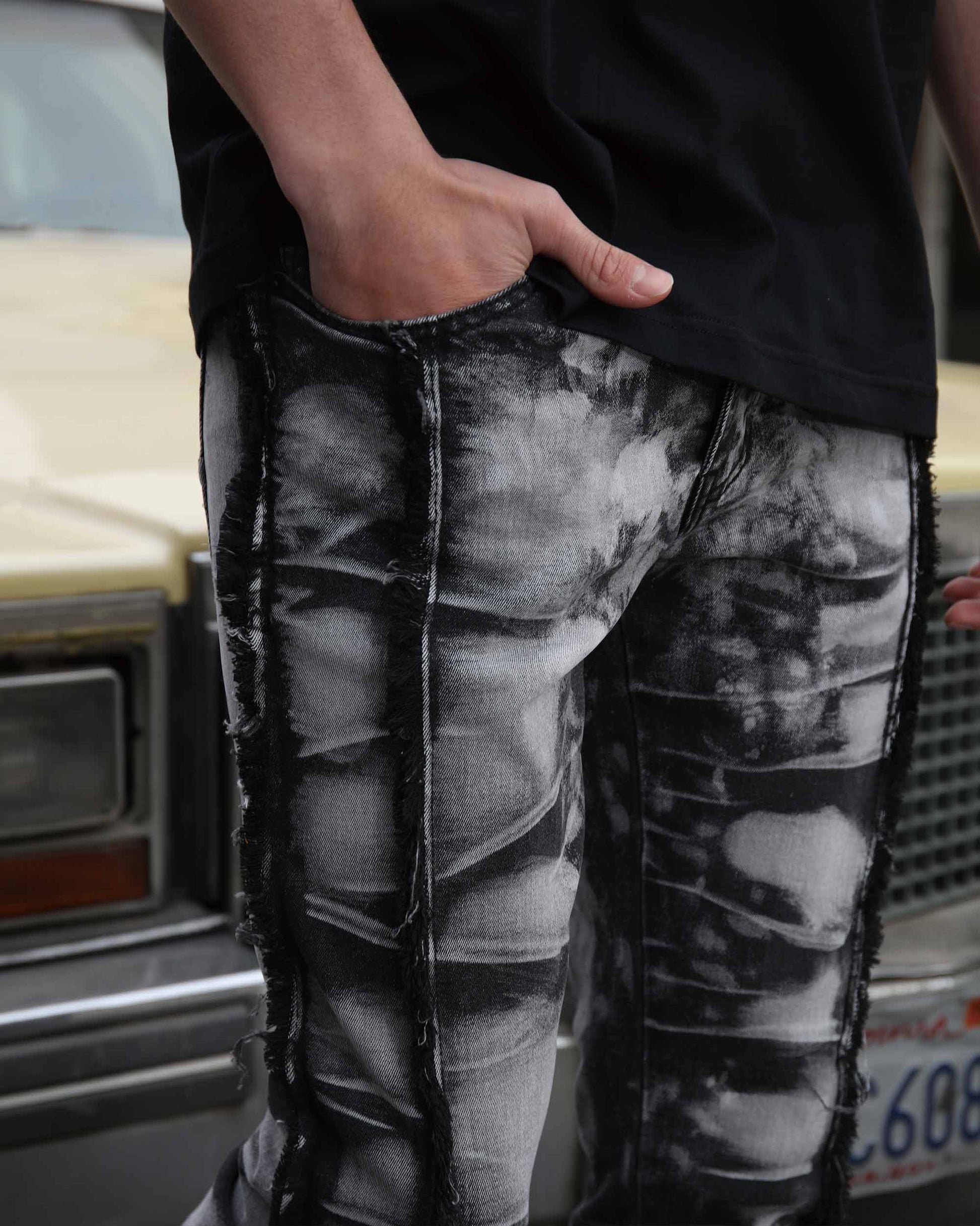 Logeqi vintage black jeans featuring a distressed design and slim fit style for a trendy look