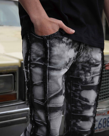 Logeqi vintage black jeans featuring a distressed design and slim fit style for a trendy look