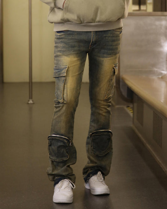 Logeqi vintage distressed cargo jeans featuring stylish pockets and a worn-in look for a trendy outfit