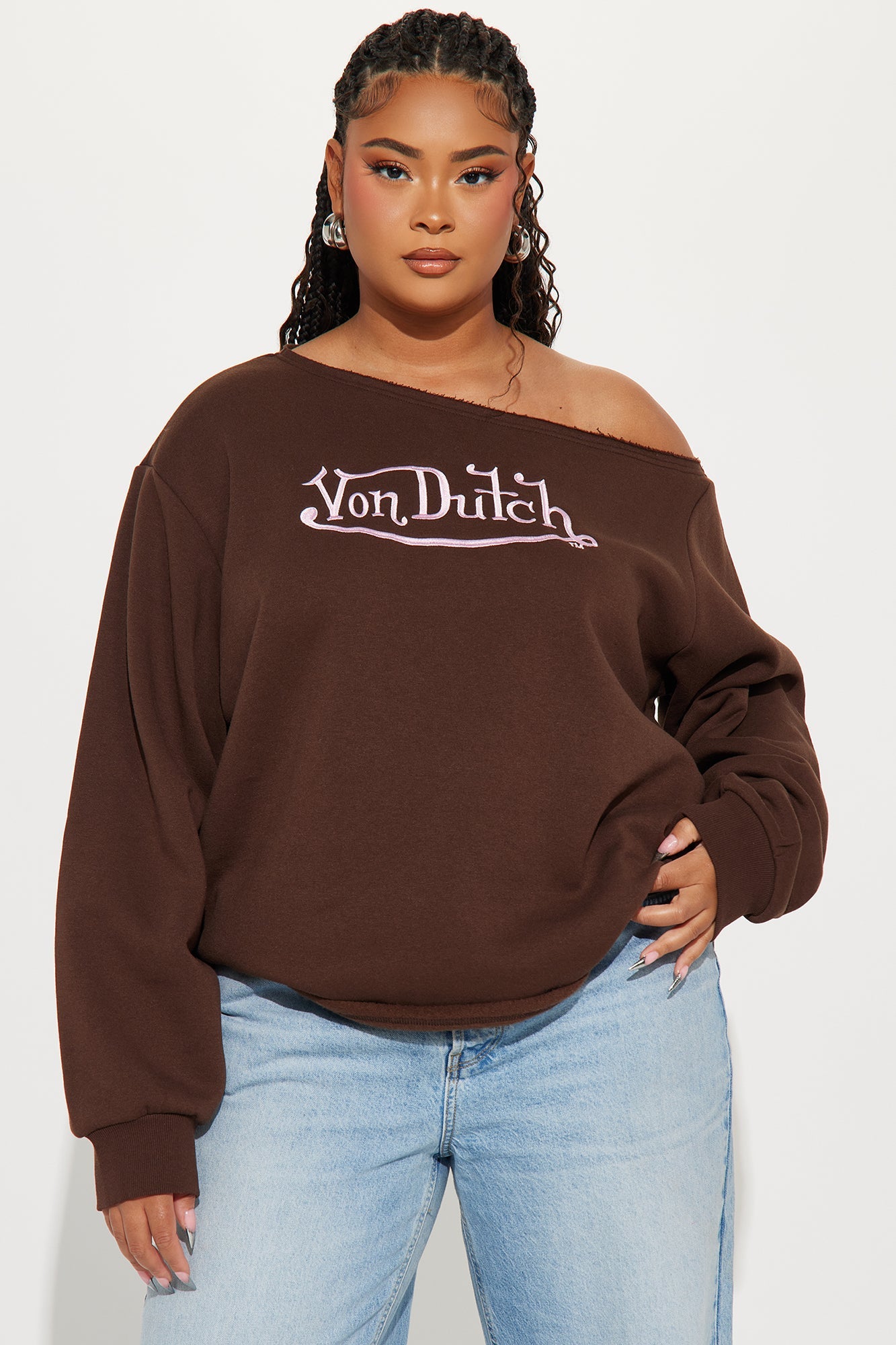 Plus Size Brown Von Dutch off shoulder sweatshirt with cozy oversized fit and embroidered logo